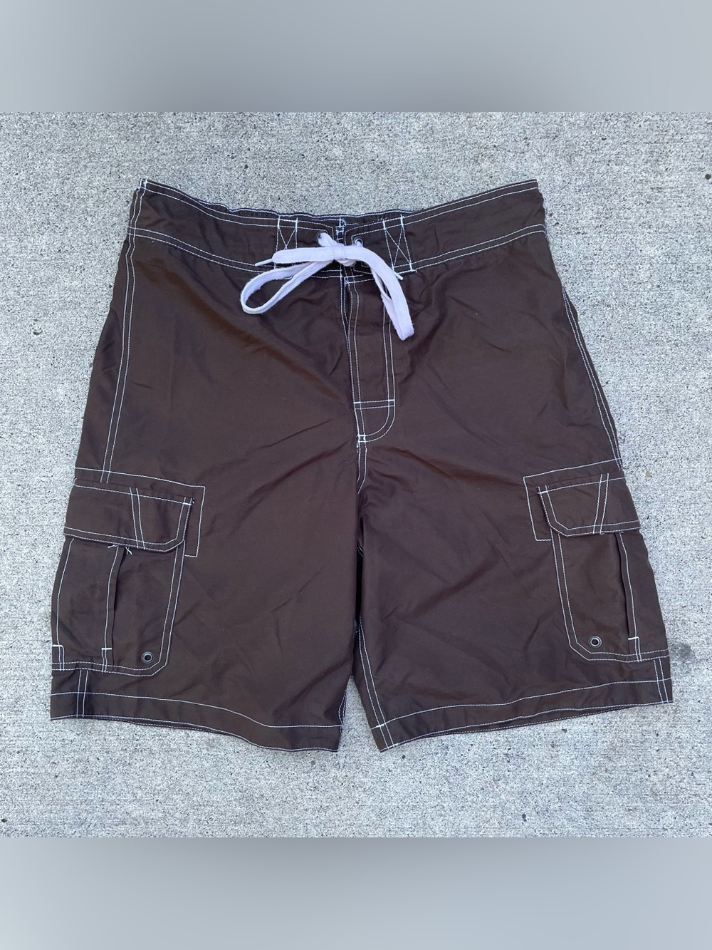 Brown Merona contrast stitch cargo swim shorts size medium